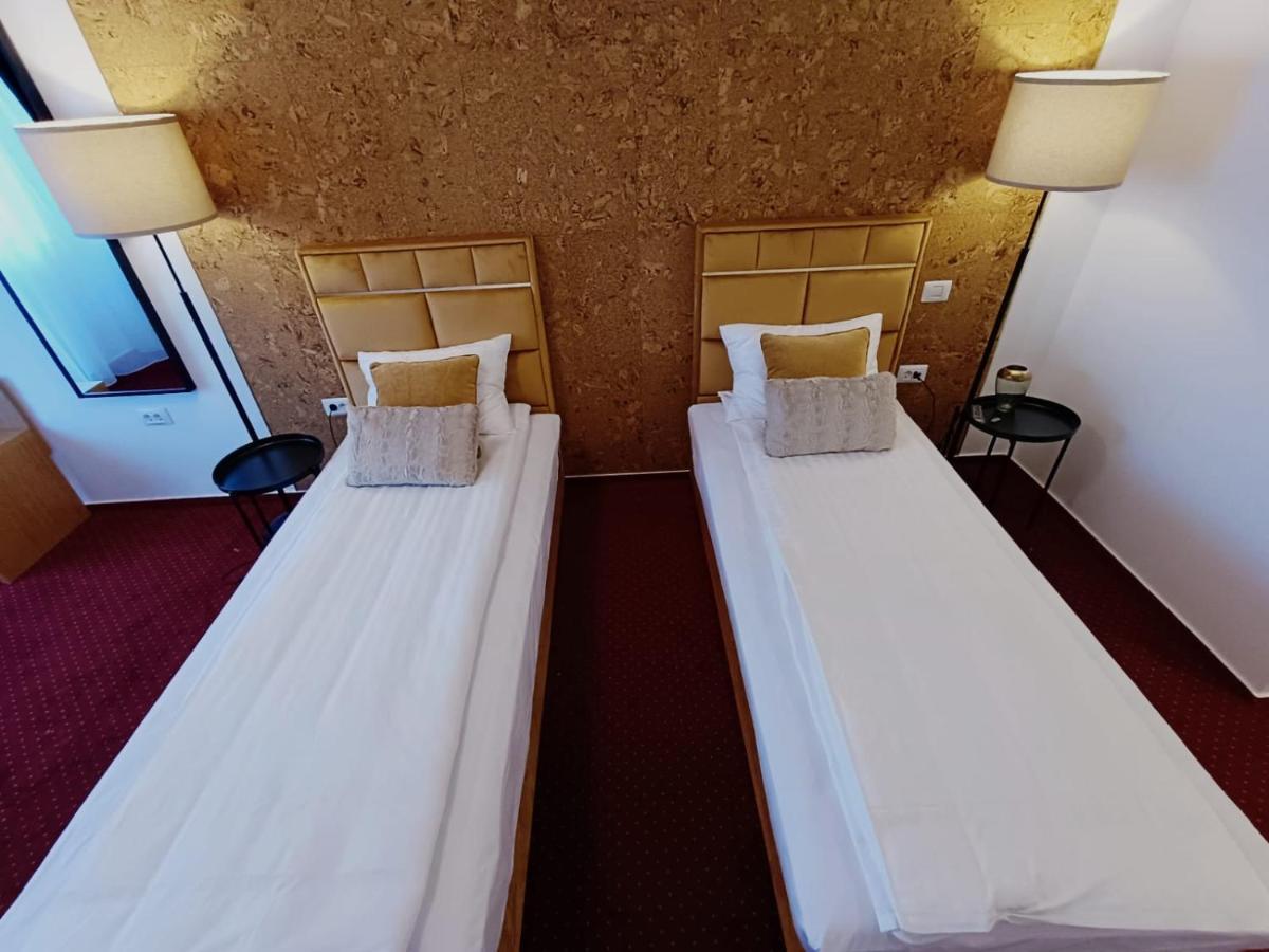 奥托佩尼Bucharest Airport Accomodation公寓式酒店 外观 照片