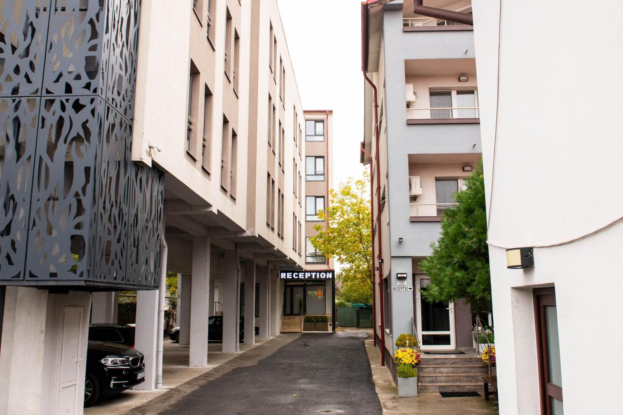 奥托佩尼Bucharest Airport Accomodation公寓式酒店 外观 照片