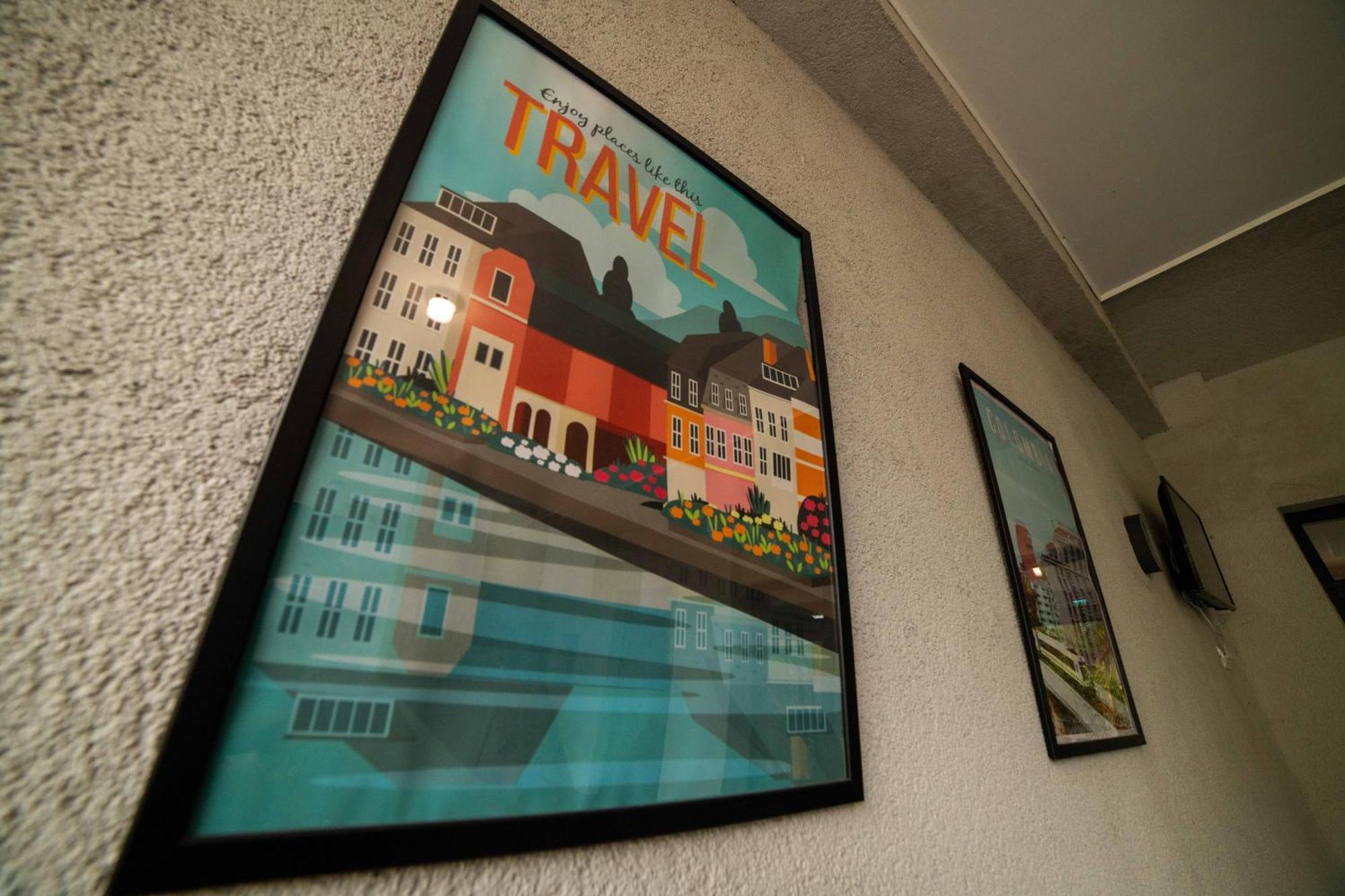 奥托佩尼Bucharest Airport Accomodation公寓式酒店 外观 照片