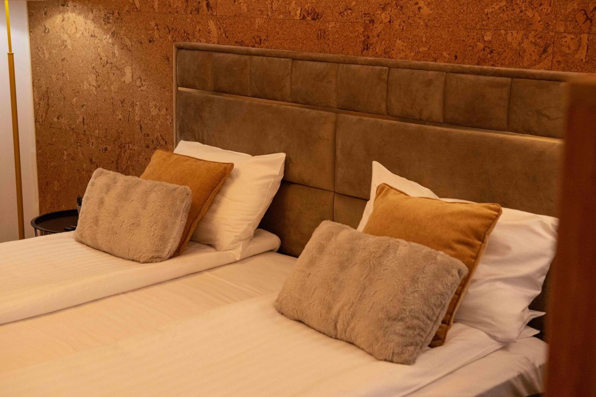 奥托佩尼Bucharest Airport Accomodation公寓式酒店 外观 照片