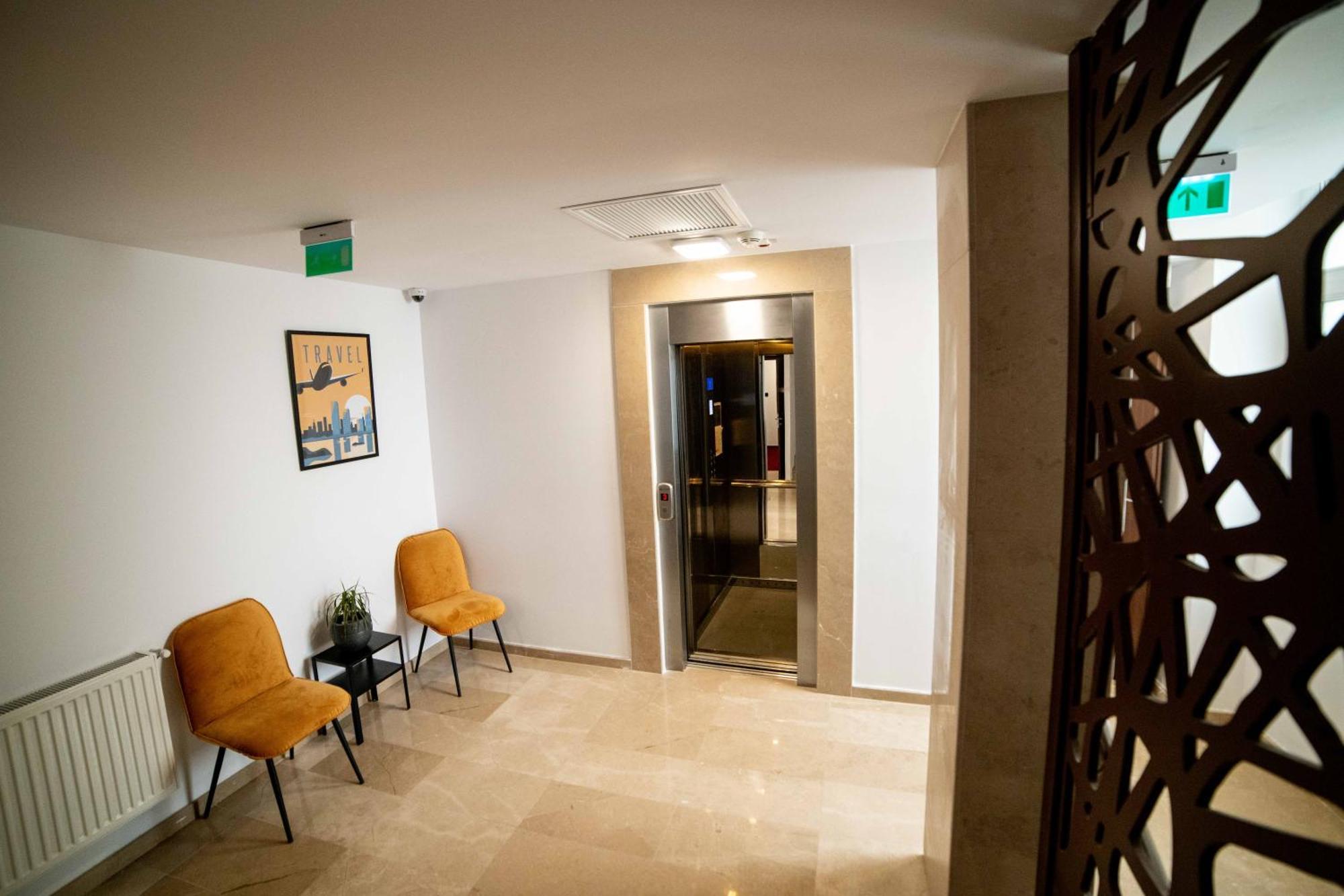 奥托佩尼Bucharest Airport Accomodation公寓式酒店 外观 照片