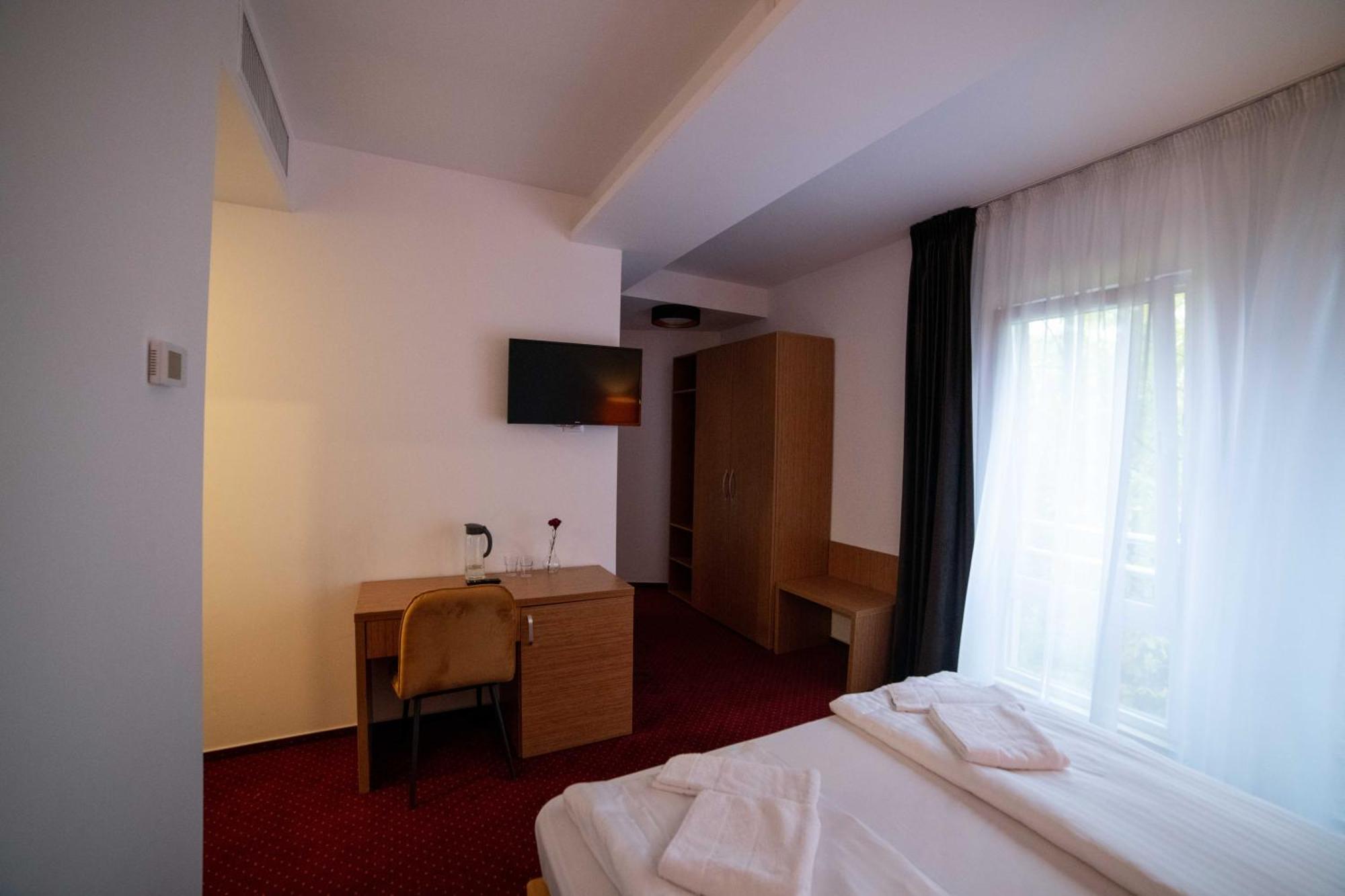 奥托佩尼Bucharest Airport Accomodation公寓式酒店 外观 照片
