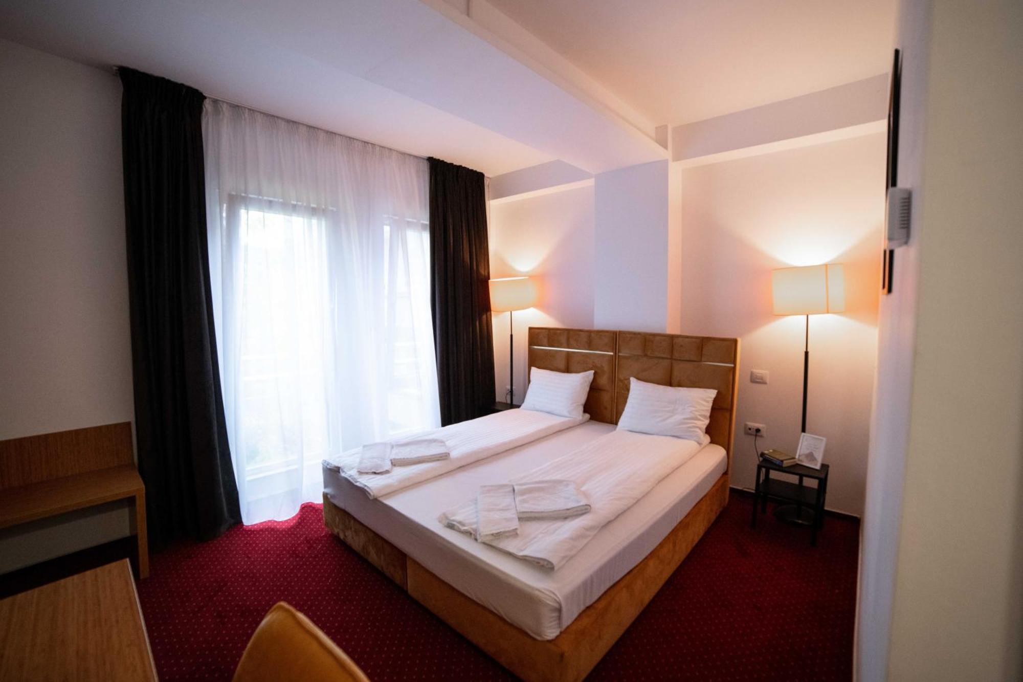 奥托佩尼Bucharest Airport Accomodation公寓式酒店 外观 照片