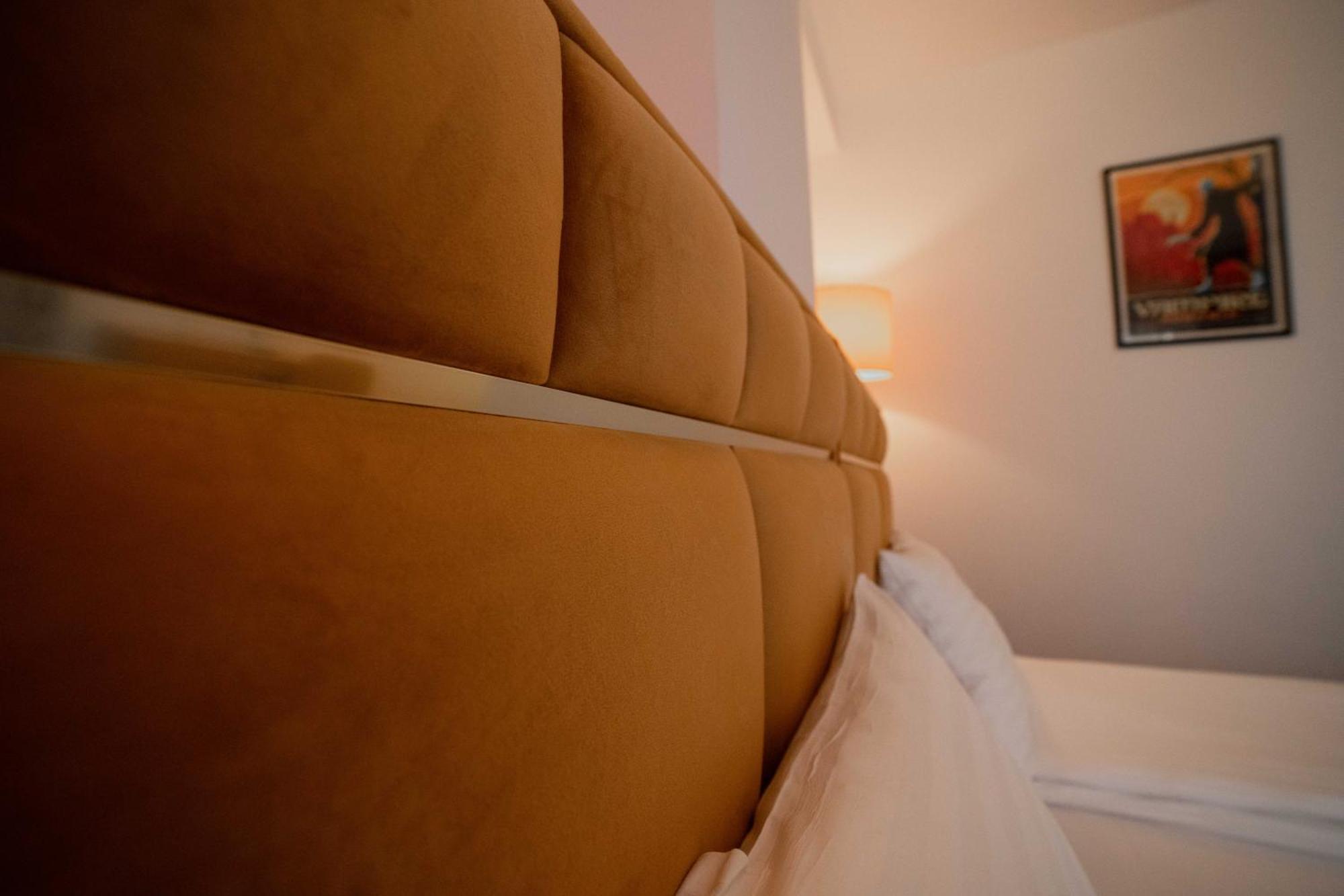 奥托佩尼Bucharest Airport Accomodation公寓式酒店 外观 照片