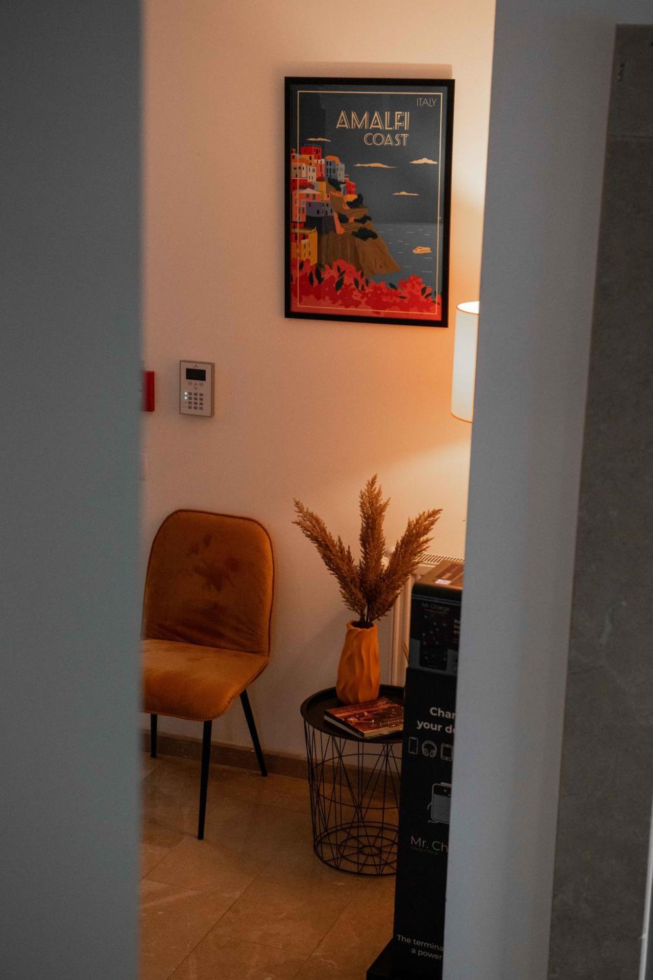 奥托佩尼Bucharest Airport Accomodation公寓式酒店 外观 照片